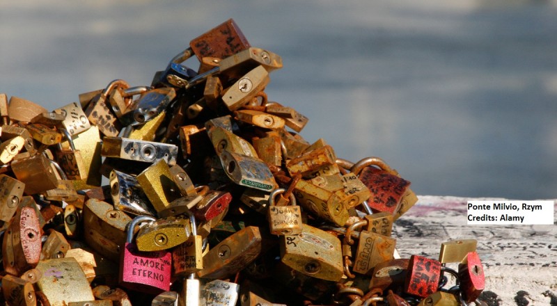 Ponte Milvio Rzym / by Alamy